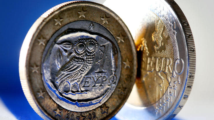Griechenland hat den ersten Schritt zurück an die Finanzmärkte gewagt. Der Testlauf, ob der Krisenstaat finanziell auf eigenen Beinen stehen kann, ist geglückt. Für die Regierung in Athen gibt es einen Wermutstropfen.