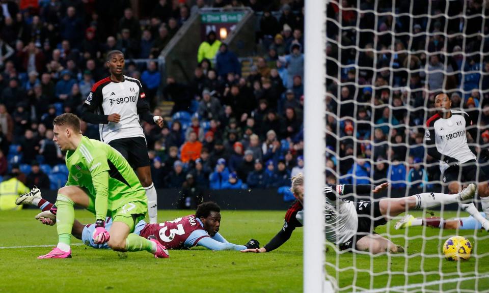 <span>David Fofana scores <a class="link " href="https://sports.yahoo.com/soccer/teams/burnley/" data-i13n="sec:content-canvas;subsec:anchor_text;elm:context_link" data-ylk="slk:Burnley;sec:content-canvas;subsec:anchor_text;elm:context_link;itc:0">Burnley</a>’s second goal against Fulham.</span><span>Photograph: Craig Brough/Action Images/Reuters</span>