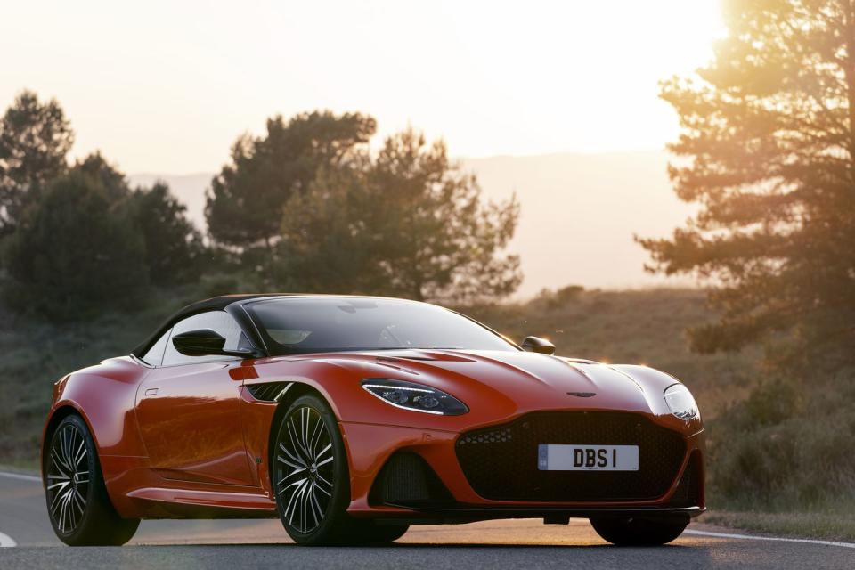 <p>The DBS Volante can reach its top speed with its top up or down.</p>