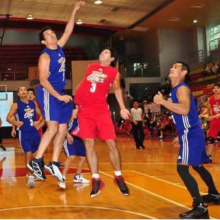 Kapamilya stars during the basketball match (Christian Aldrin Garcia, NPPA Images)