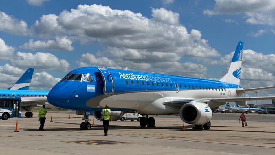 Cuáles son los destinos a los que deja de volar Aerolíneas Argentinas por  45 días | Perfil