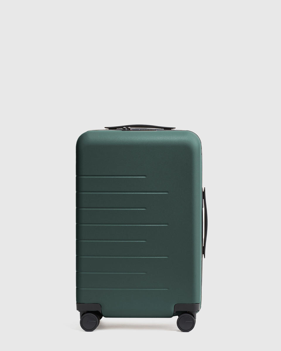 <p><a href="https://go.redirectingat.com?id=74968X1596630&url=https%3A%2F%2Fwww.quince.com%2Funisex%2Fsmall-carry-on-hard-shell-suitcase%3Fcolor%3Ddark-green&sref=https%3A%2F%2Fwww.elle.com%2Ffashion%2Fshopping%2Fg61112202%2Fquince-insider-sale-2024%2F" rel="nofollow noopener" target="_blank" data-ylk="slk:Shop Now;elm:context_link;itc:0;sec:content-canvas" class="link ">Shop Now</a></p><p>Carry-On Suitcase </p><p>quince.com</p><p>$89.90</p>