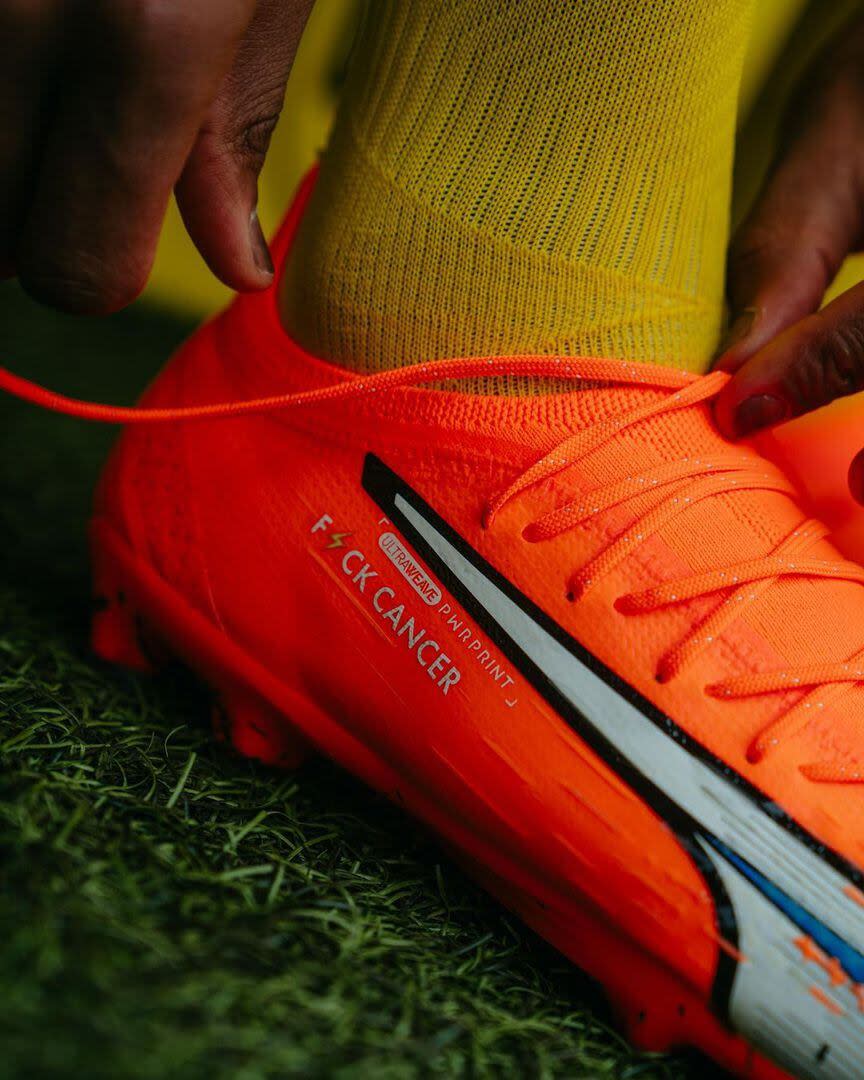 "Maldito cáncer", el mensaje de los botines de Sébastian Haller el día de su regreso con la camiseta de Borussia Dortmund - Créditos: @Instagram: @sebastien.haller