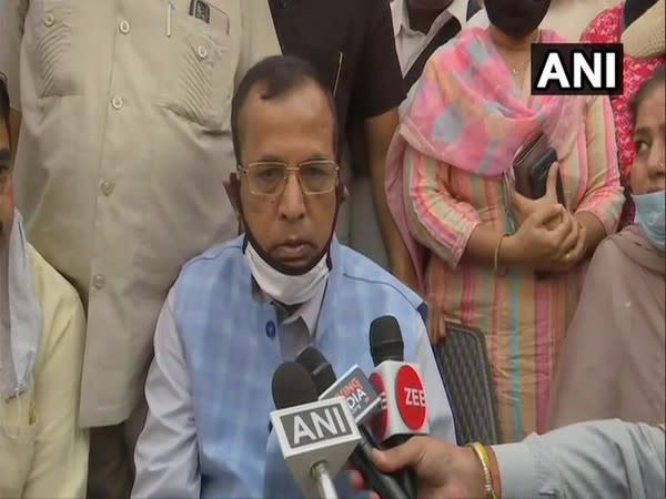 Union Minister Som Parkash talking to reporters on Saturday. Photo/ANI