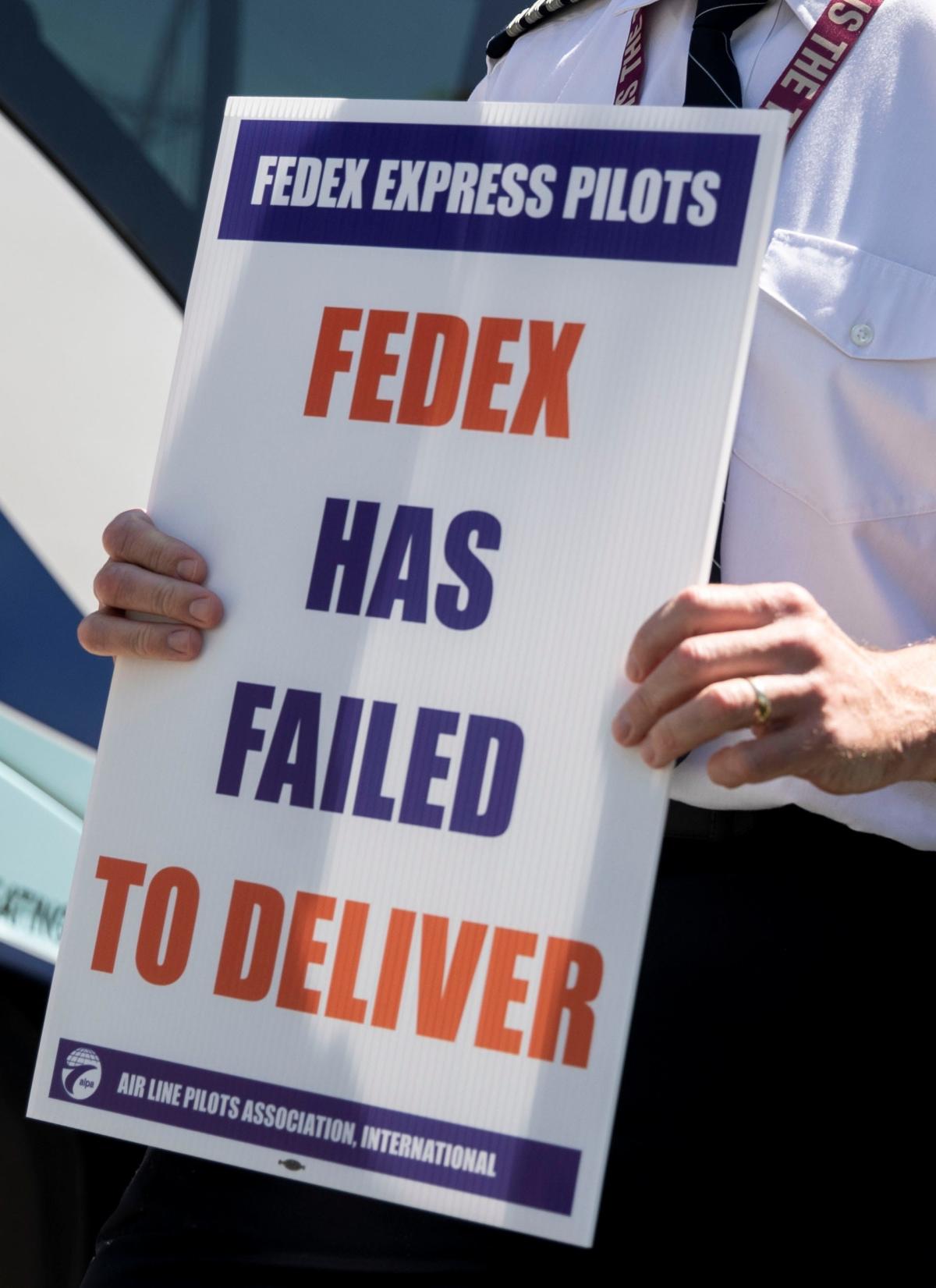 FedEx pilots union moves closer to strike authorization vote