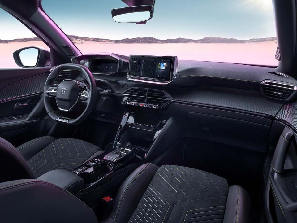 內裝採用全新PEUGEOT i-COCKPIT® 3D 直覺駕駛座艙。