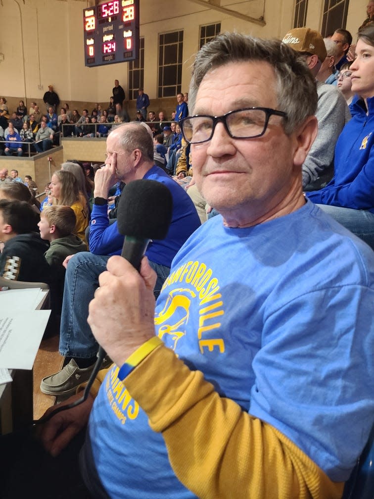 Longtime Crawfordsville PA announcer Gary Linn.