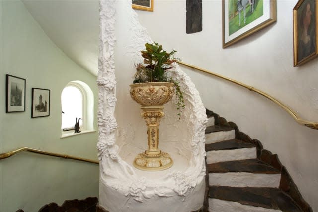 The spiral staircase and plasterwork