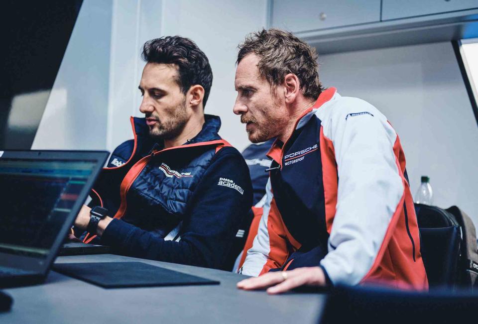 Michael Fassbender（右）將與德國籍Felipe Fernández Laser（左）駕駛 No. 93 Porsche 911 RSR參戰利曼馳騁賽道。