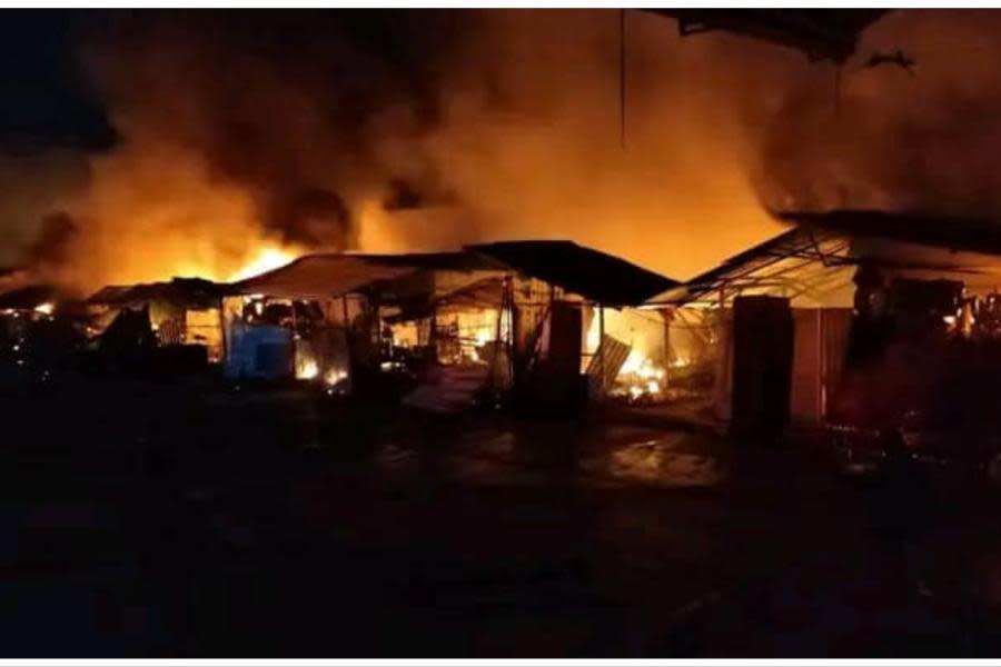 Incendio en Mercado Central de Acapulco consume más de 500 locales 