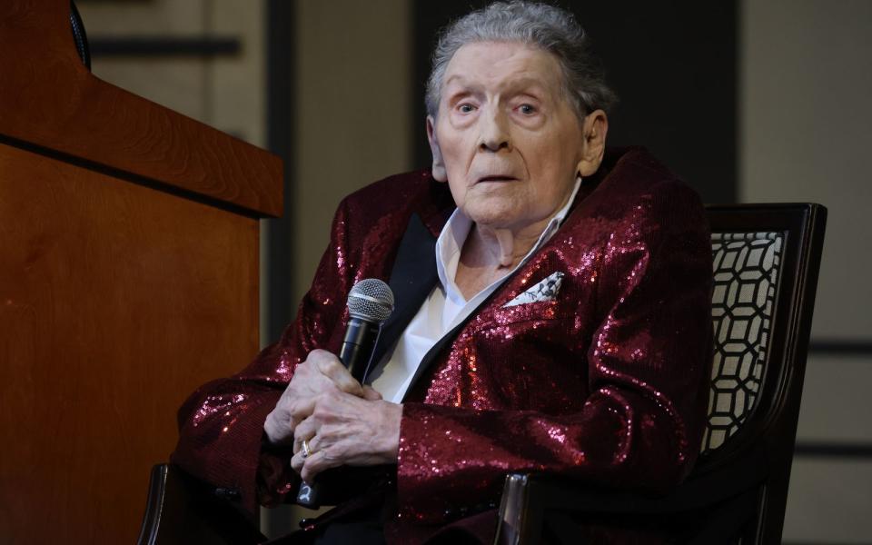 So schnell bringt Rock-Legende Jerry Lee Lewis nichts aus der Fassung: Im März 2019 erlitt der damals 83-Jährige einen Schlaganfall. (Bild: 2022 Getty Images/Jason Kempin)