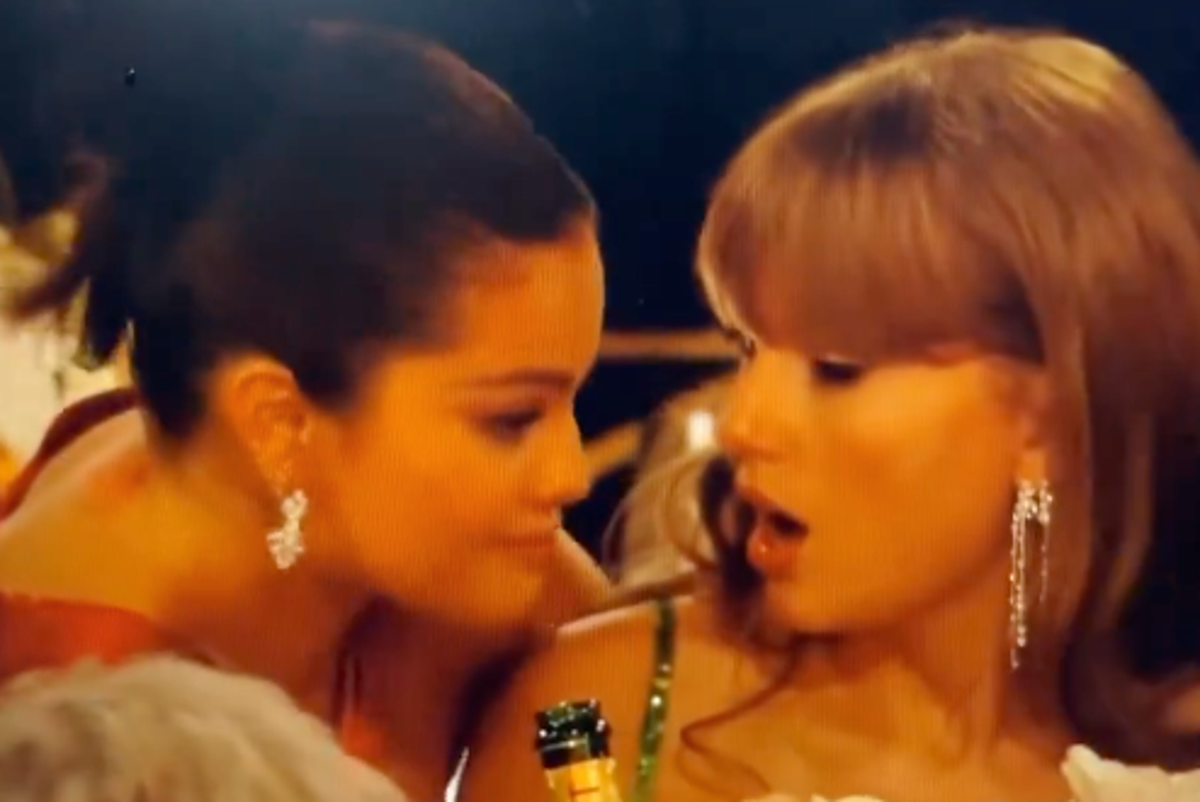 Selena Gomez talking to Taylor Swift at the Golden Globes (CBS)