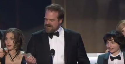 David Harbour makes his acceptance speech at the SAG awards for Best Ensemble in a Drama Series: Screenshot