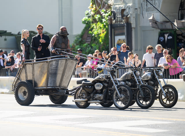 Streitwagen auf dem Hollywood Boulevard: Spektakuläre Promo für neuen 'Mad Max'-Film