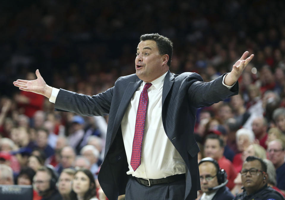 Arizona head coach Sean Miller has the backing of university officials. (AP)