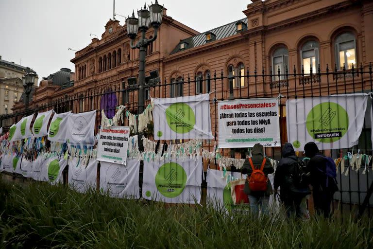 Con su lucha por la presencialidad en las aulas, los padres organizados ganaron un enorme protagonismo 