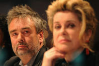 ... Luc Besson und die franzöische Filmdiva Catherine Deneuve ließ dieser Anblick offensichtlich kalt. (Bild: Getty Images)