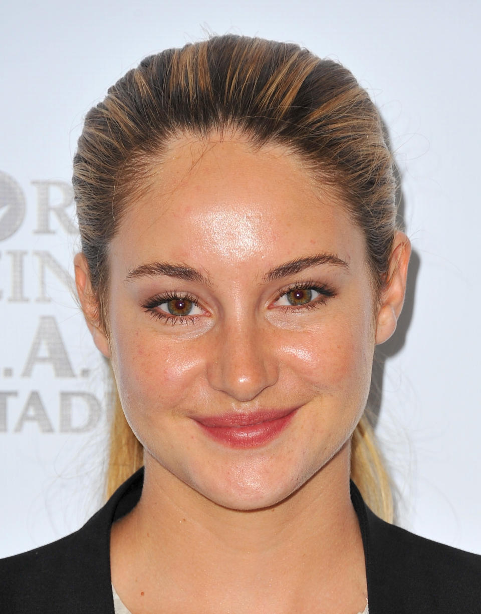 <div class="caption-credit"> Photo by: Getty Images</div><div class="caption-title">Shailene Woodley</div>The "Secret Life Of The American Teenager" star admits to comparing herself to others when looking at magazines. Although she acknowledges that it's fun to get glammed up for certain events such as the Oscars, Woodley seems to have no problem going barefaced."For some events where it's a more casual vibe, I just want to be me," <a rel="nofollow" href="http://omg.yahoo.com/blogs/celeb-news/why-shailene-woodley-won-t-wear-makeup-certain-172110356.html" data-ylk="slk:she told Interview;elm:context_link;itc:0;sec:content-canvas;outcm:mb_qualified_link;_E:mb_qualified_link;ct:story;" class="link  yahoo-link">she told Interview</a>. <br>