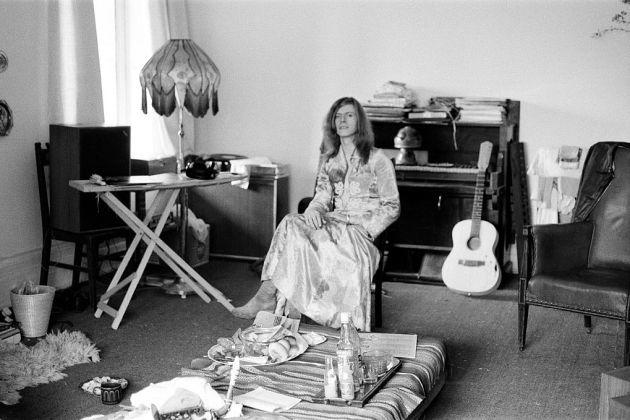 David Bowie, Haddon Hall, 1971 - Credit: Mirrorpix via Getty Images