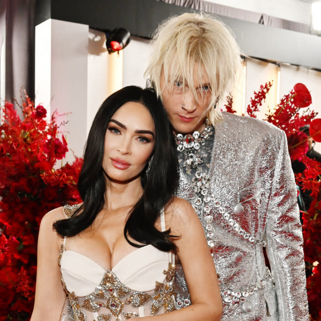 Megan Fox y Machine Gun Kelly credit:Bang Showbiz