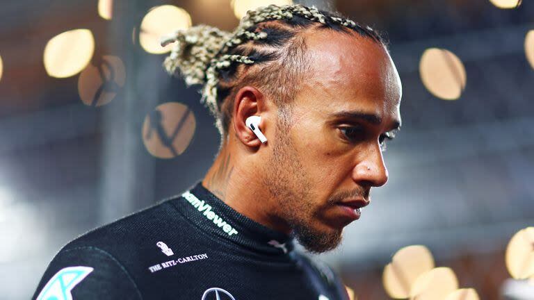 Lewis Hamilton terminó octavo en el GP de Brasil a más de un minuto del líder: Max Verstappen (Photo by Dan Istitene - Formula 1/Formula 1 via Getty Images)