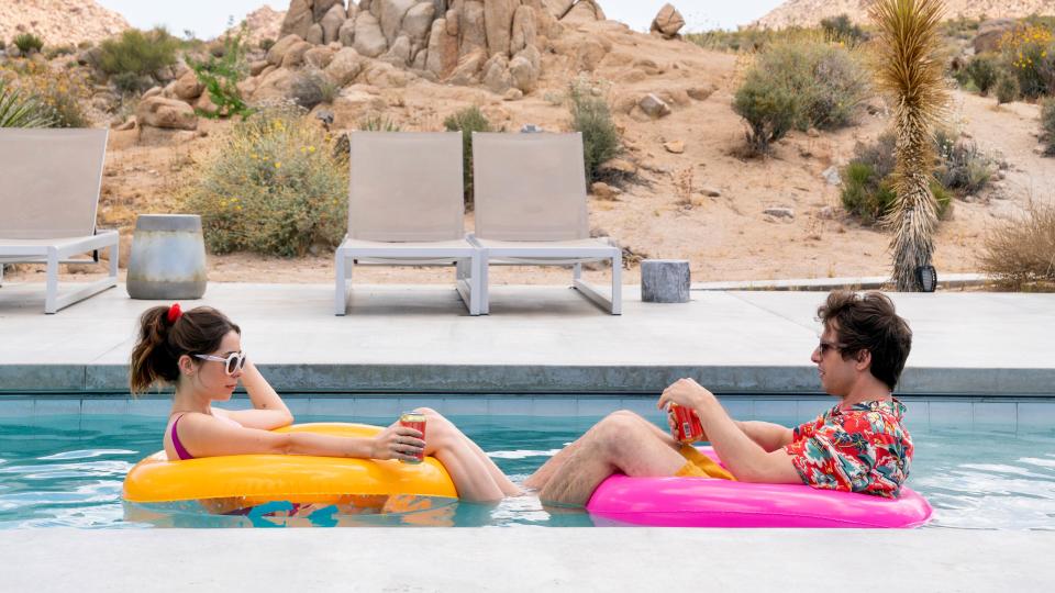 Cristin Milioti and Andy Samberg in 'Palm Springs' | Jessica Perez/Hulu