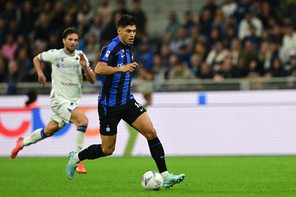 Inter Milan's Argentinian forward Joaquin Correa (R) runs with the ball during the Italian Serie A football match between Inter Milan and Sampdoria at the Giuseppe-Meazza (San Siro) stadium in Milan on October 29, 2022. (Photo by Miguel MEDINA / AFP) (Photo by MIGUEL MEDINA/AFP via Getty Images)