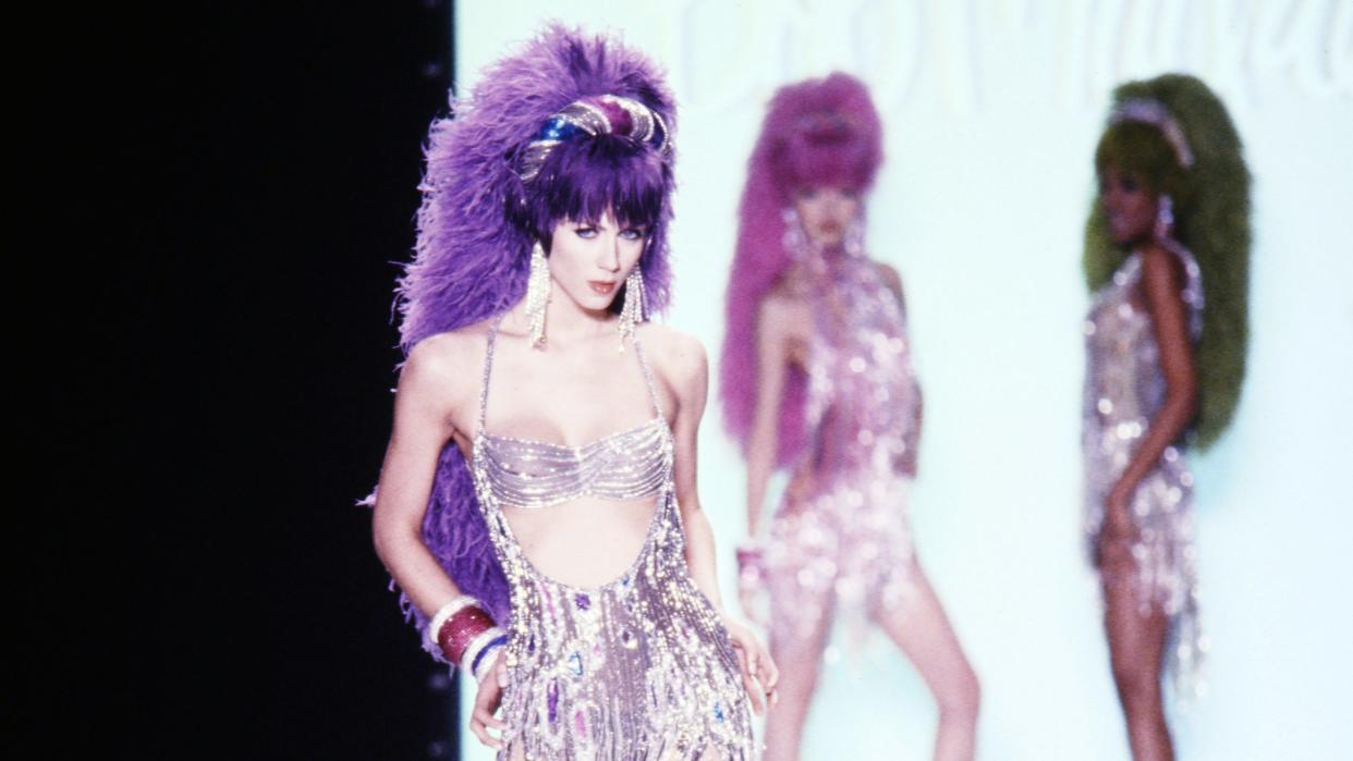 bob mackie fall 2002 ready to wear collection fashion show