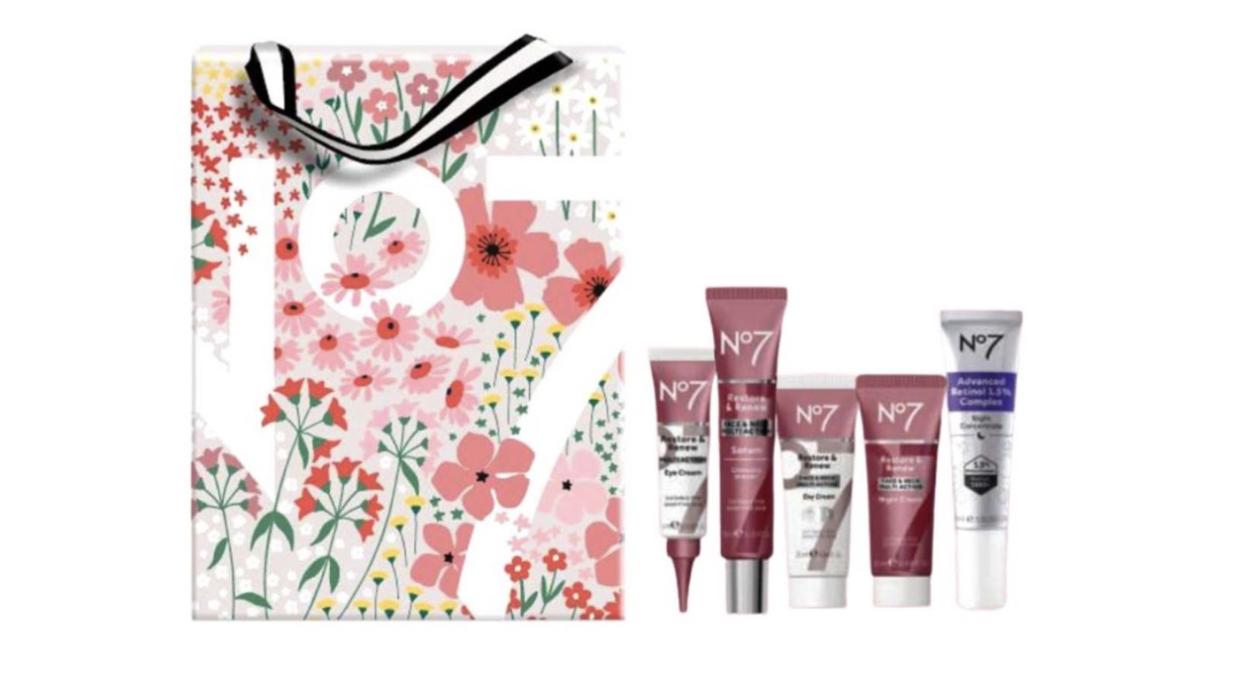 No7 Restore & Renew Face & Neck Multi Action Collection Gift Set