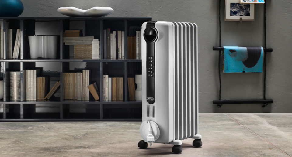 Warm up your home with the De'Longhi Oil-Filled Radiator Space Heater. Image via Amazon.