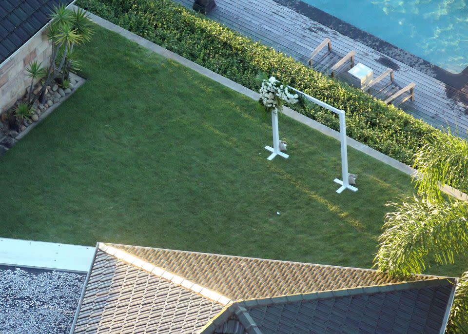 The venue was decorated with white flowers. Photo: INSTAimages