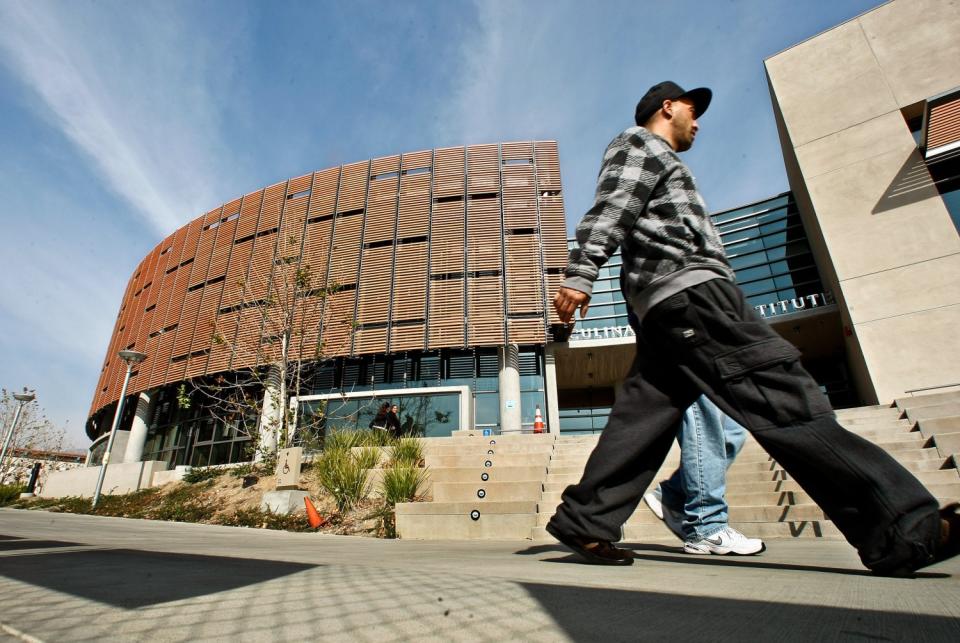 An exterior photo of Los Angeles Mission College in Sylmar.