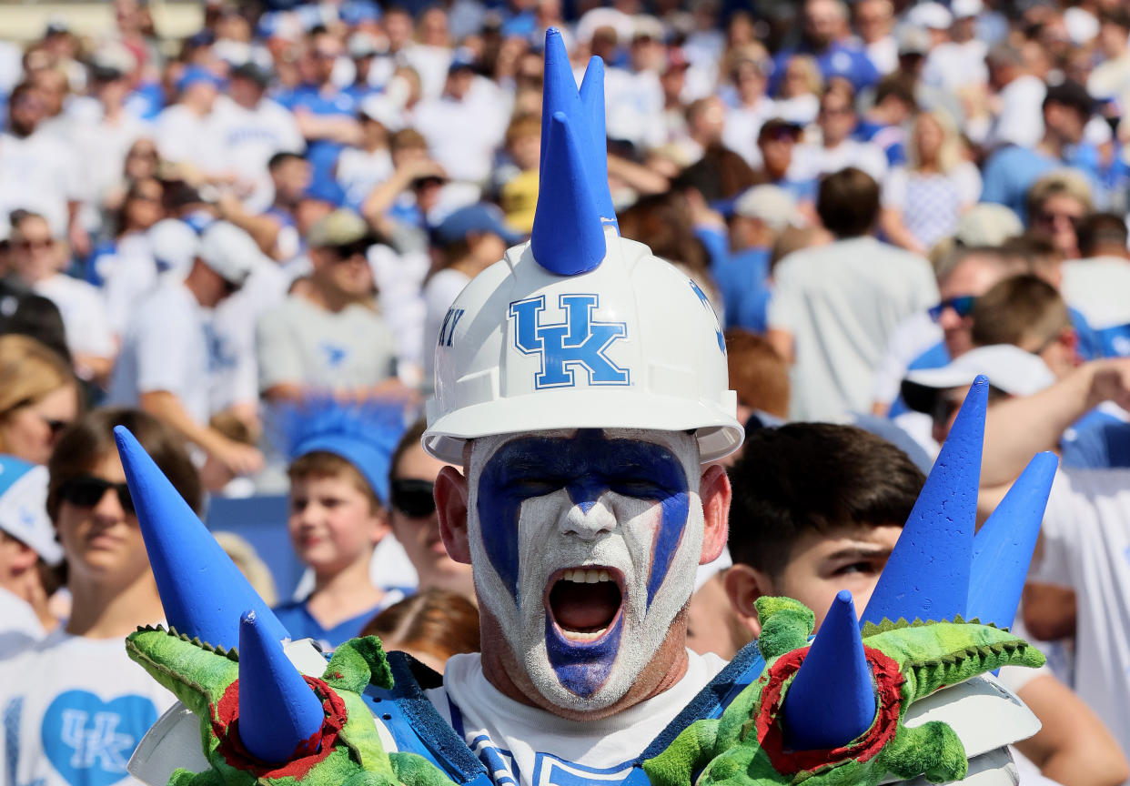 Those poor gators. (Photo by Andy Lyons/Getty Images)