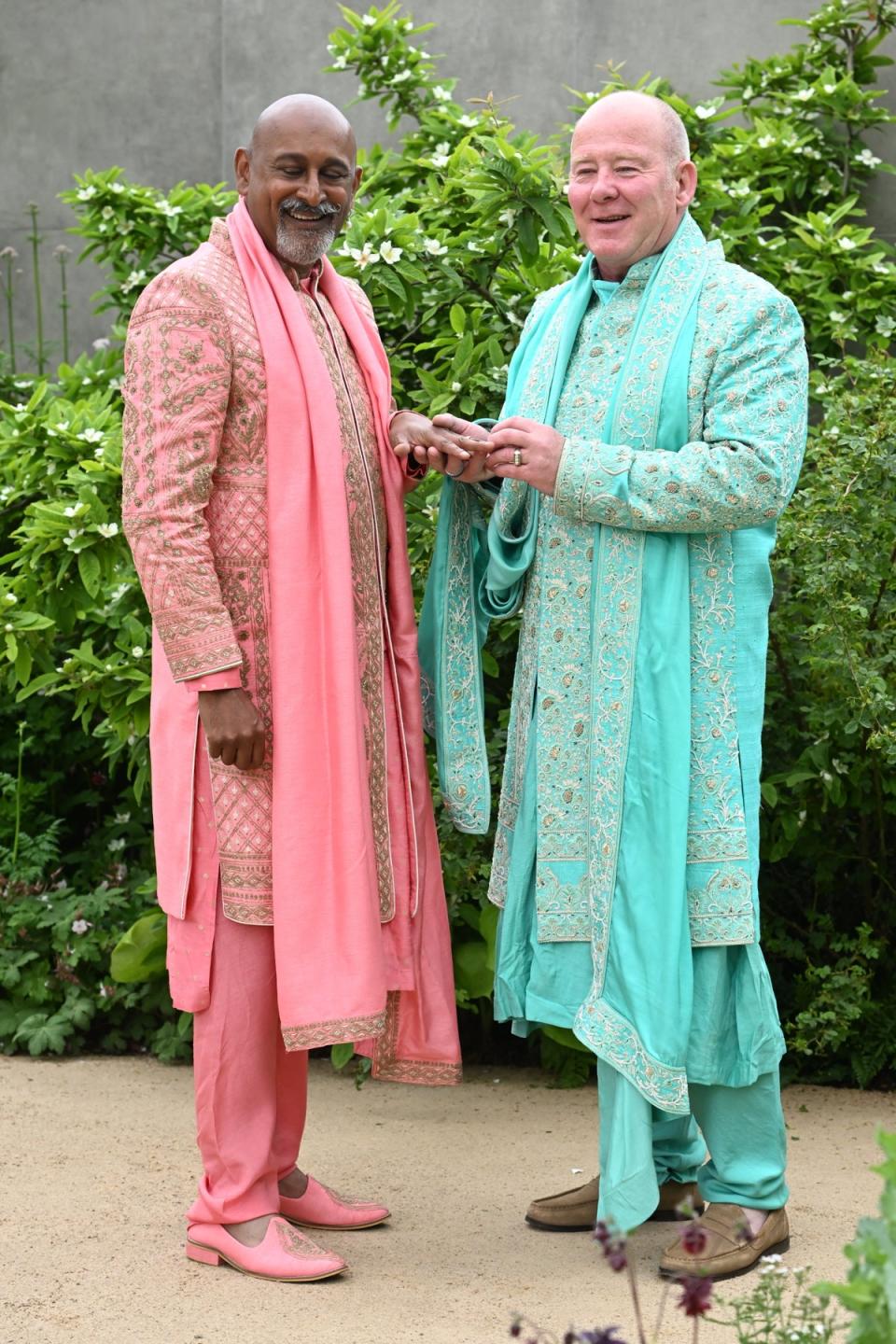 Manoj and husband  Clive (Jeremy Selwyn)