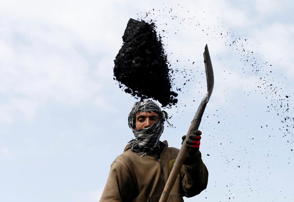 Coal worker on the outskirts of Kabul