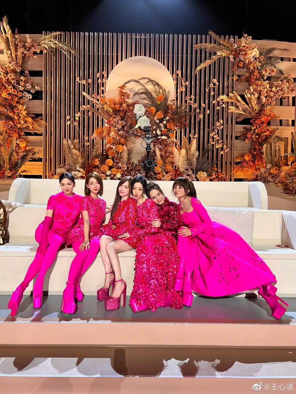 Cyndi Wang with her teammates at the reality show “Sisters Who Make Waves” finale, all wearing looks from Valentino’s Pink PP collection. - Credit: Weibo