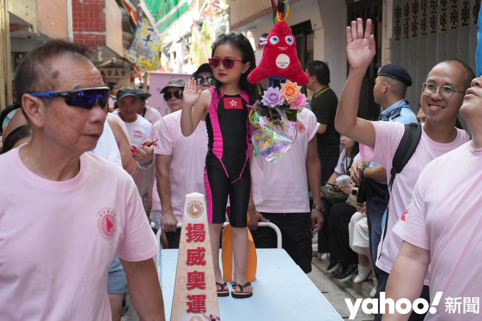 揚威奧運的香港運動員，有小演員扮何詩蓓