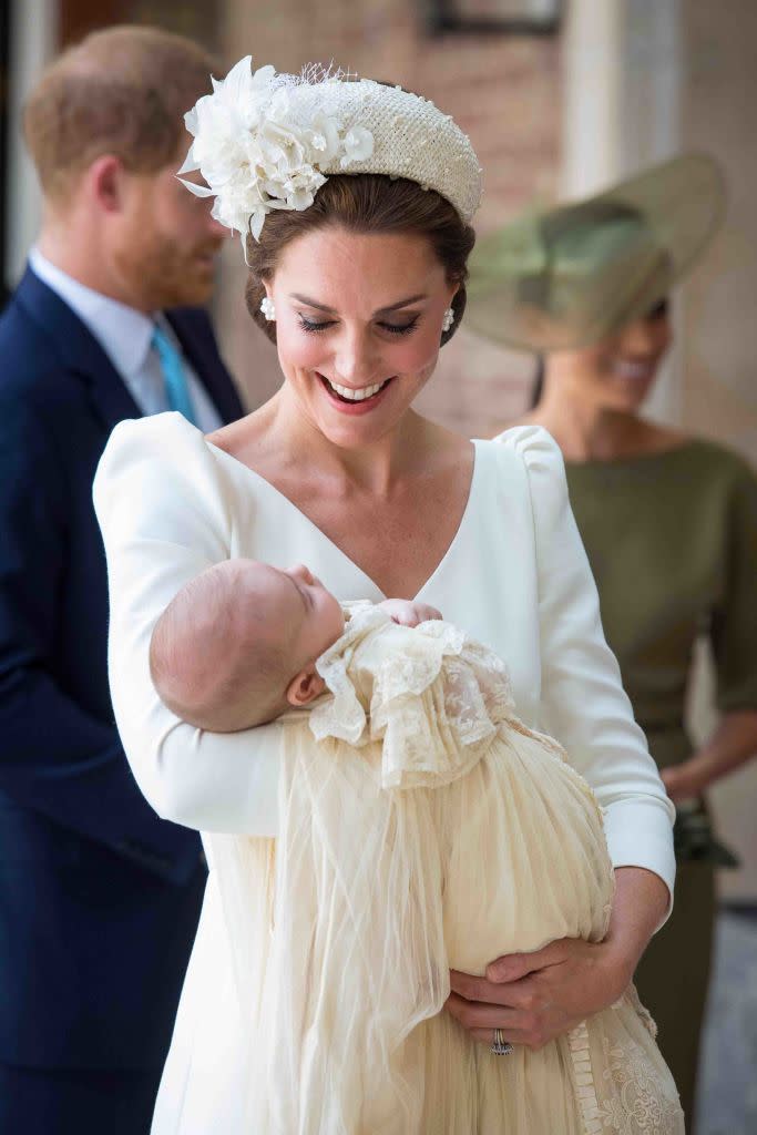 <p>The <a href="https://www.townandcountrymag.com/style/fashion-trends/a22026551/kate-middleton-dress-prince-louis-christening-photos/" rel="nofollow noopener" target="_blank" data-ylk="slk:Duchess of Cambridge wore;elm:context_link;itc:0;sec:content-canvas" class="link ">Duchess of Cambridge wore</a> an all white Alexander McQueen dress to celebrate the christening of Prince Louis. She paired it with a thick, yet delicately designed headband by Jane Taylor.</p>
