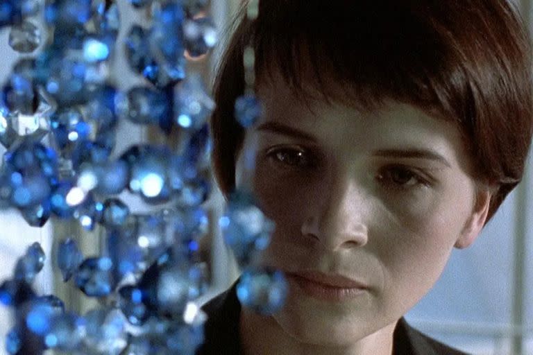 Juliette Binoche, en  Bleu