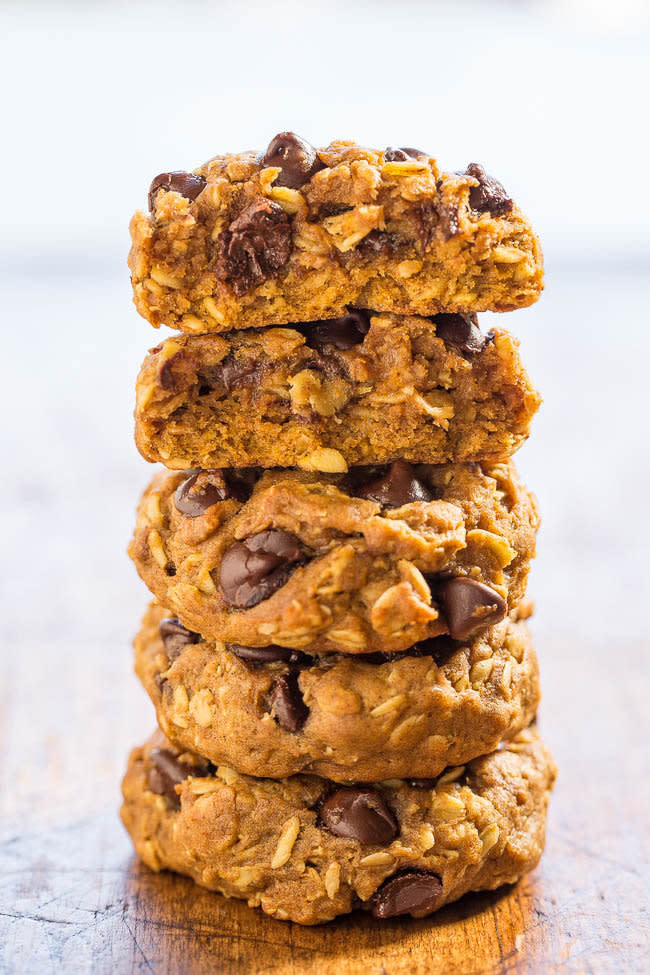 <strong>Get the <a href="https://www.averiecooks.com/2015/09/soft-and-chewy-pumpkin-oatmeal-chocolate-chip-cookies.html" target="_blank">Soft and Chewy Pumpkin Oatmeal Chocolate Chip Cookies recipe</a>&nbsp;from Averie Cooks</strong>