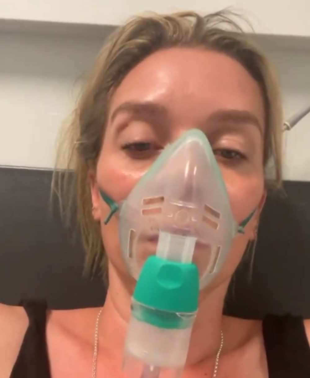 Candice Brown told her Instagram followers she had suffered a huge asthma attack and had to go to hospital. (Instagram/Candice Brown)