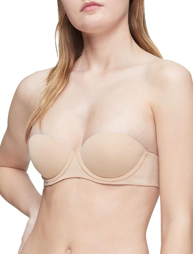 30A Bra Wearers Swear That This Strapless Bra Won't Slip Throughout the Day