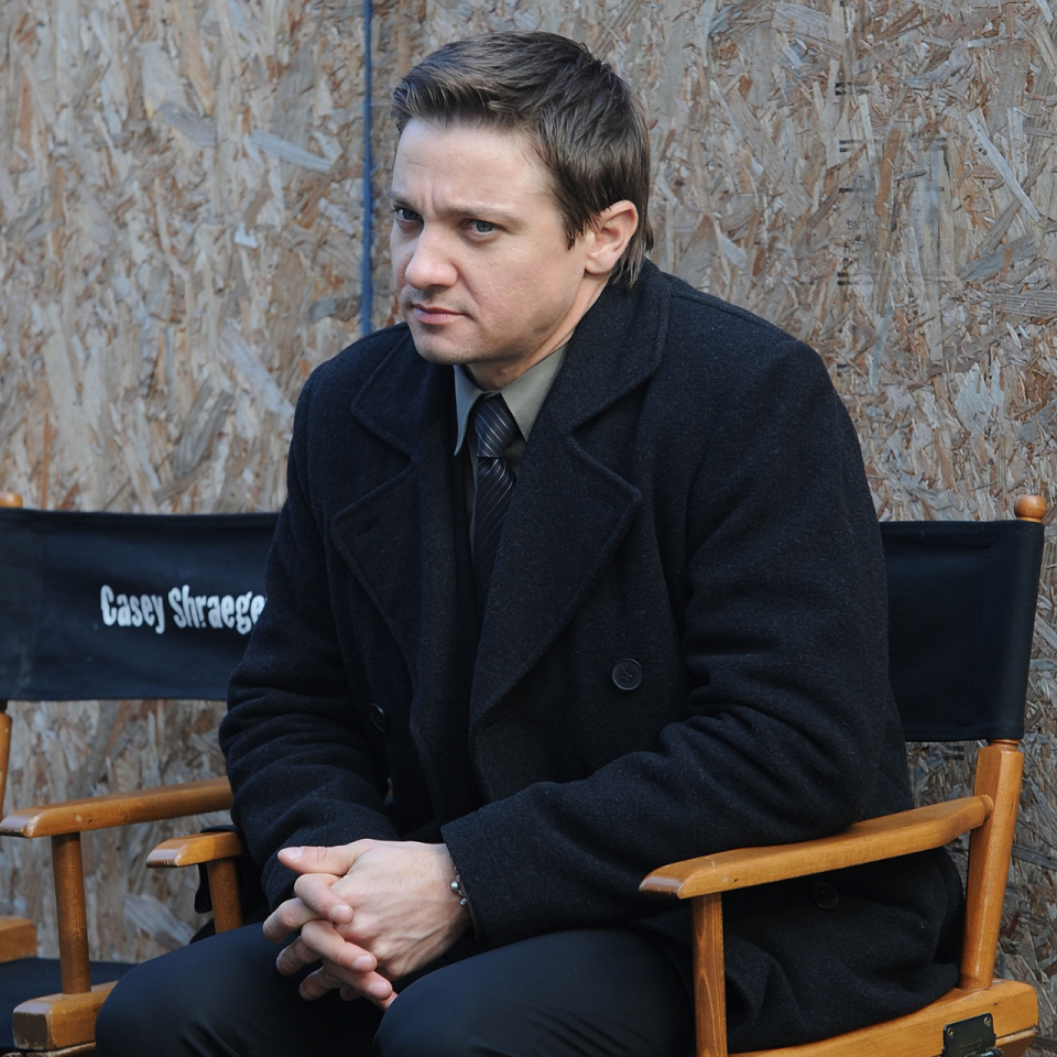 Jeremy Renner on set for The Unusuals in Brooklyn, New York 2009
