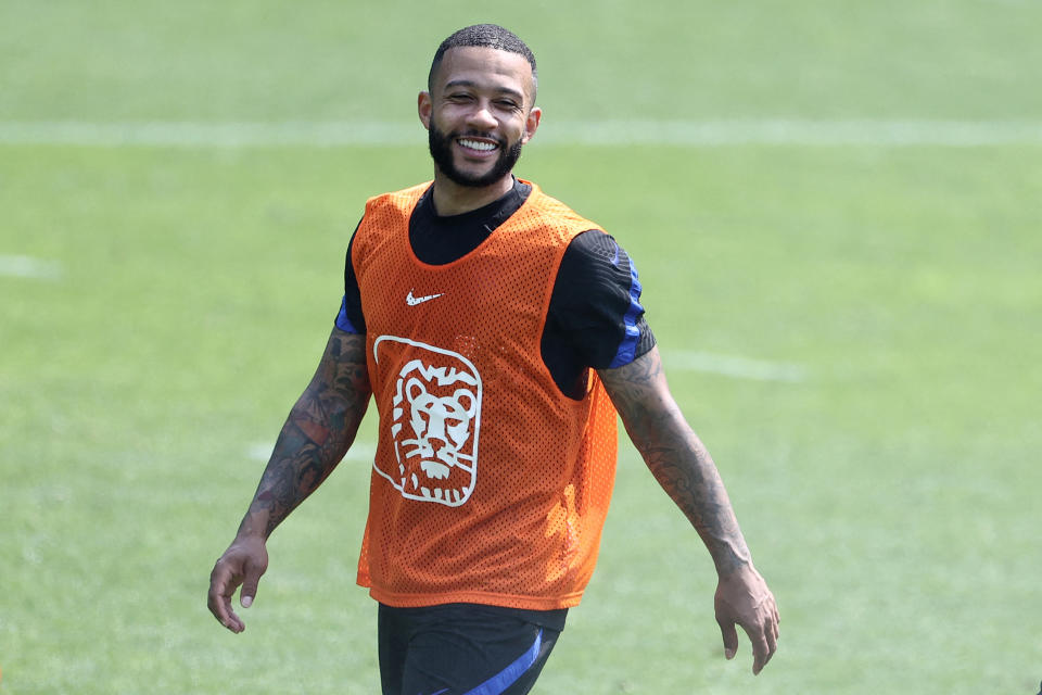 Memphis Depay bei einem Training. (Bild: KENZO TRIBOUILLARD/AFP via Getty Images)