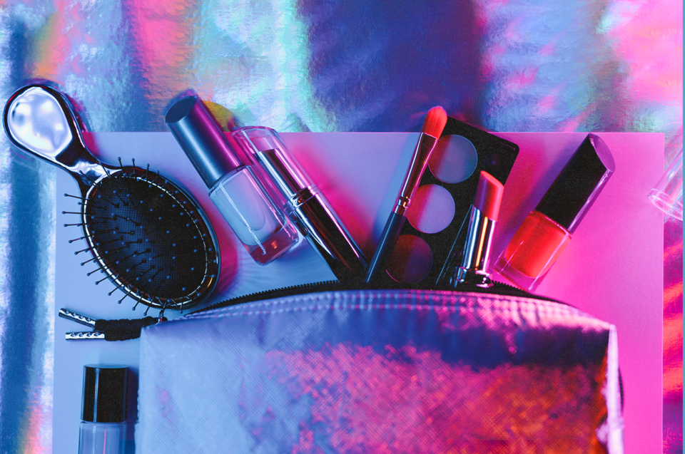 These Toiletry Bags Make Packing Your Beauty Products *So* Easy