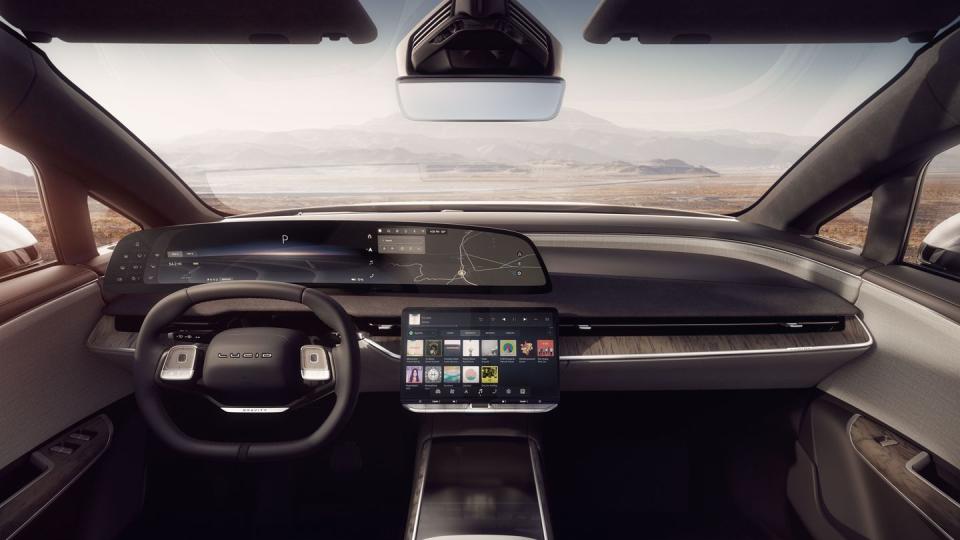 the interior of a 2025 lucid gravity