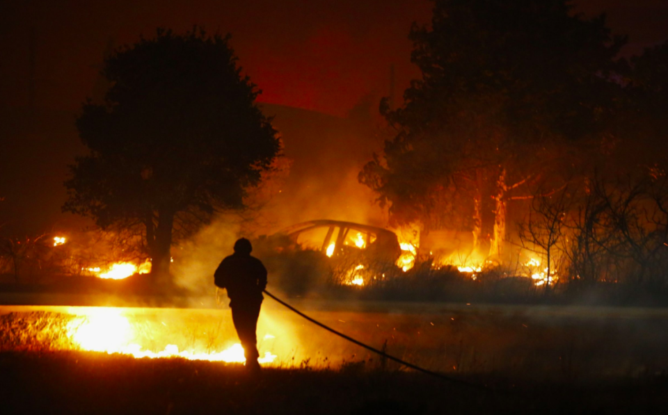 Homes and cars destroyed as huge wildfires tear through south of France