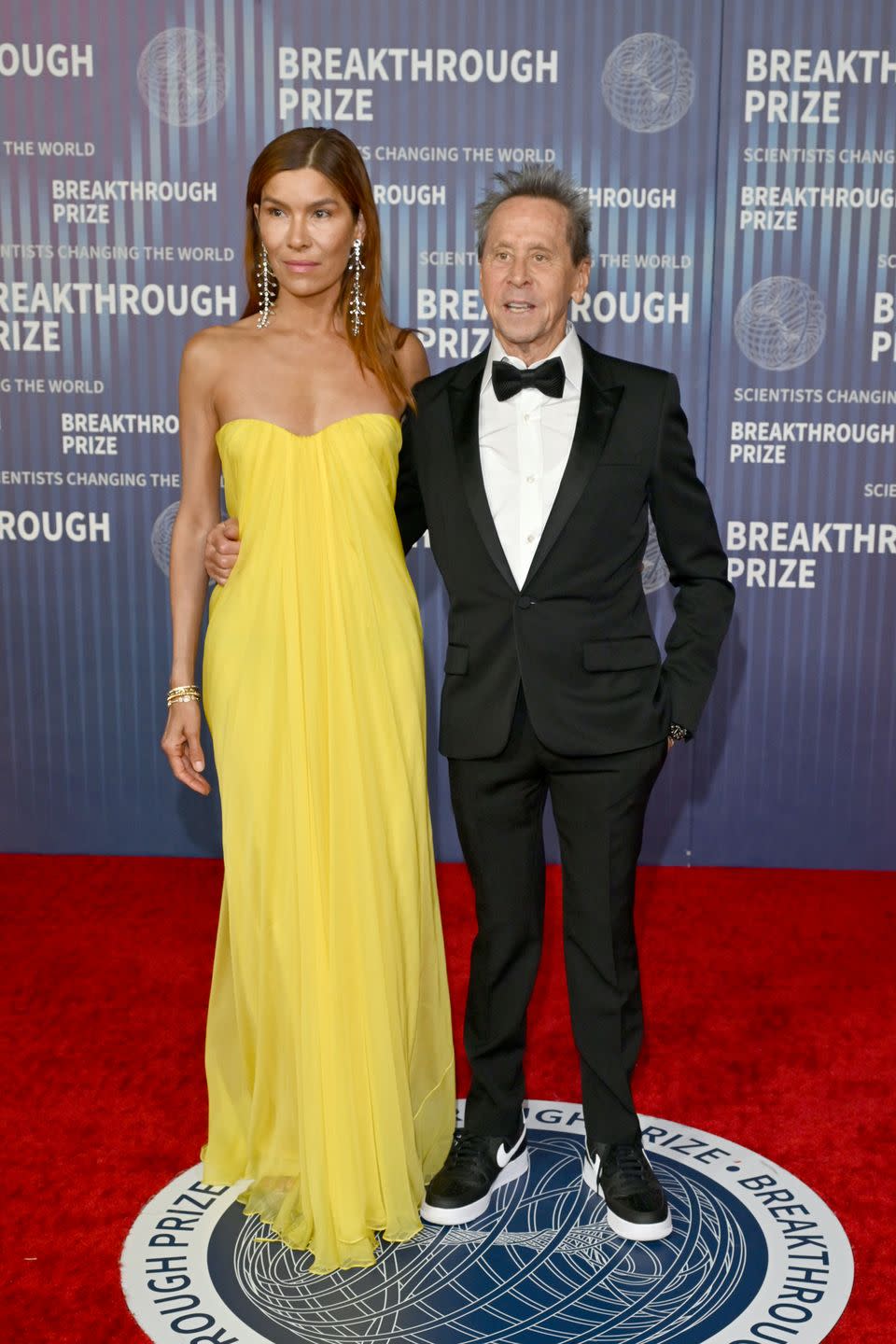 stars of hollywood honor stars of science 10th breakthrough prize ceremony red carpet