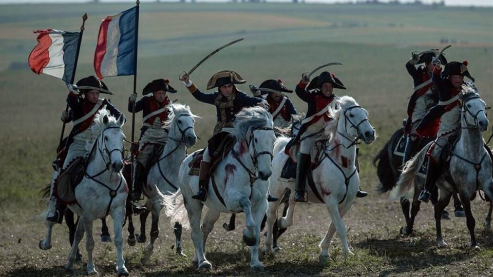Joaquin Phoenix in Napoleon battle scene