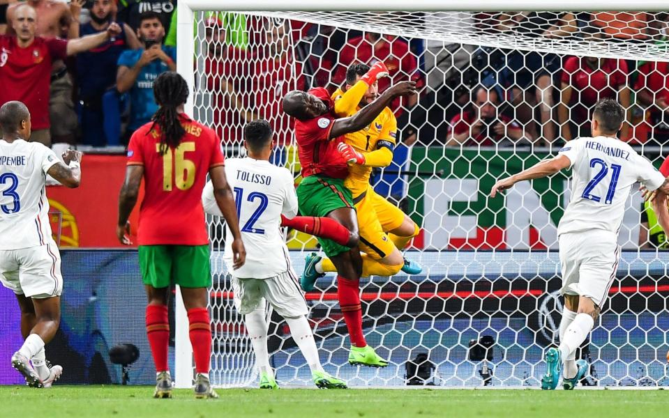 Hugo LLORIS of France and Danilo PEREIRA - Baptiste Fernandez/Icon Sport via Getty Images